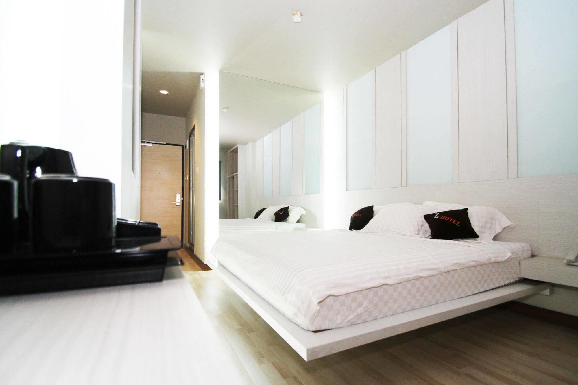 The L Hotel Entertainment Batam Exterior foto